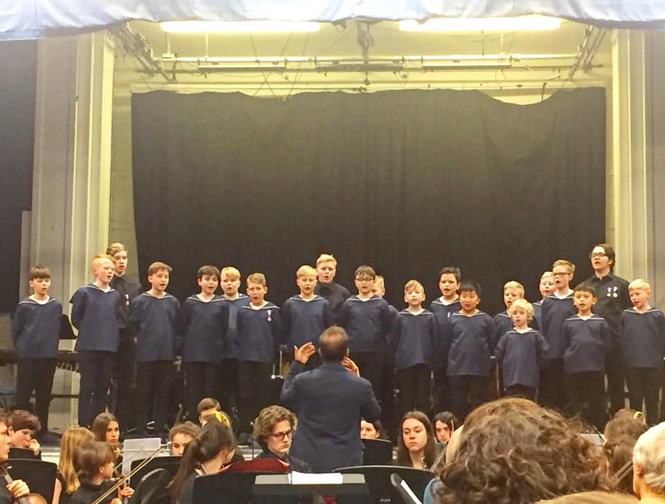 Drengjakórinn í Brighton mars 2019 1.jpg