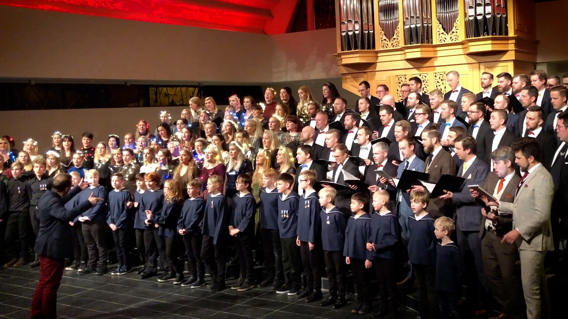 Þú komst með jólin til mín still 1.jpg